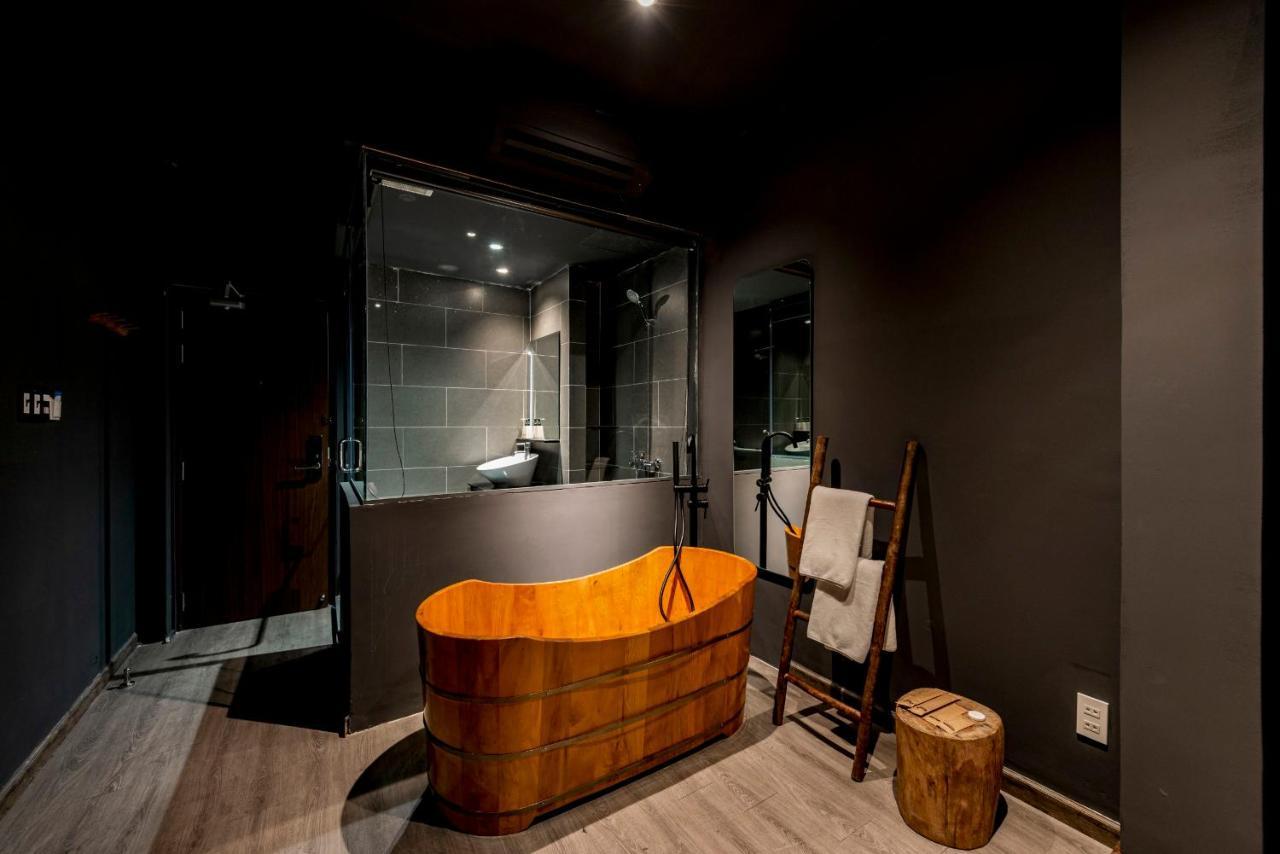 Diamond Rainbow - The Love Aparthotel City Centre Ho Chi Minh City Bagian luar foto